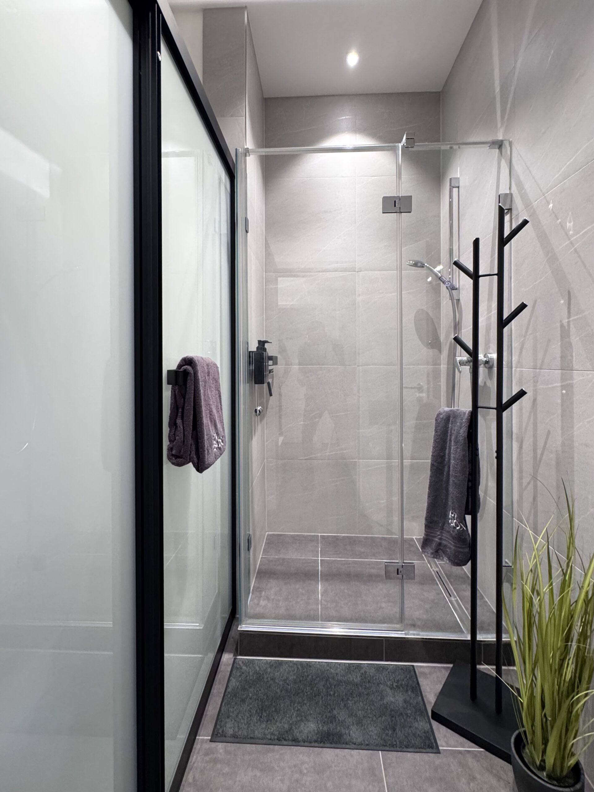 Private Dusche und Umkleide bei PT-BOX1 in Germering